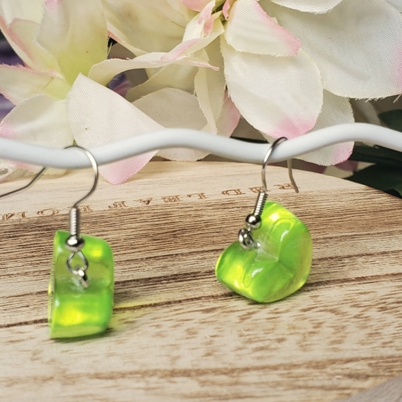 Lot of 5 Fashionable Dangle Earrings (5) - Picture 7 of 10